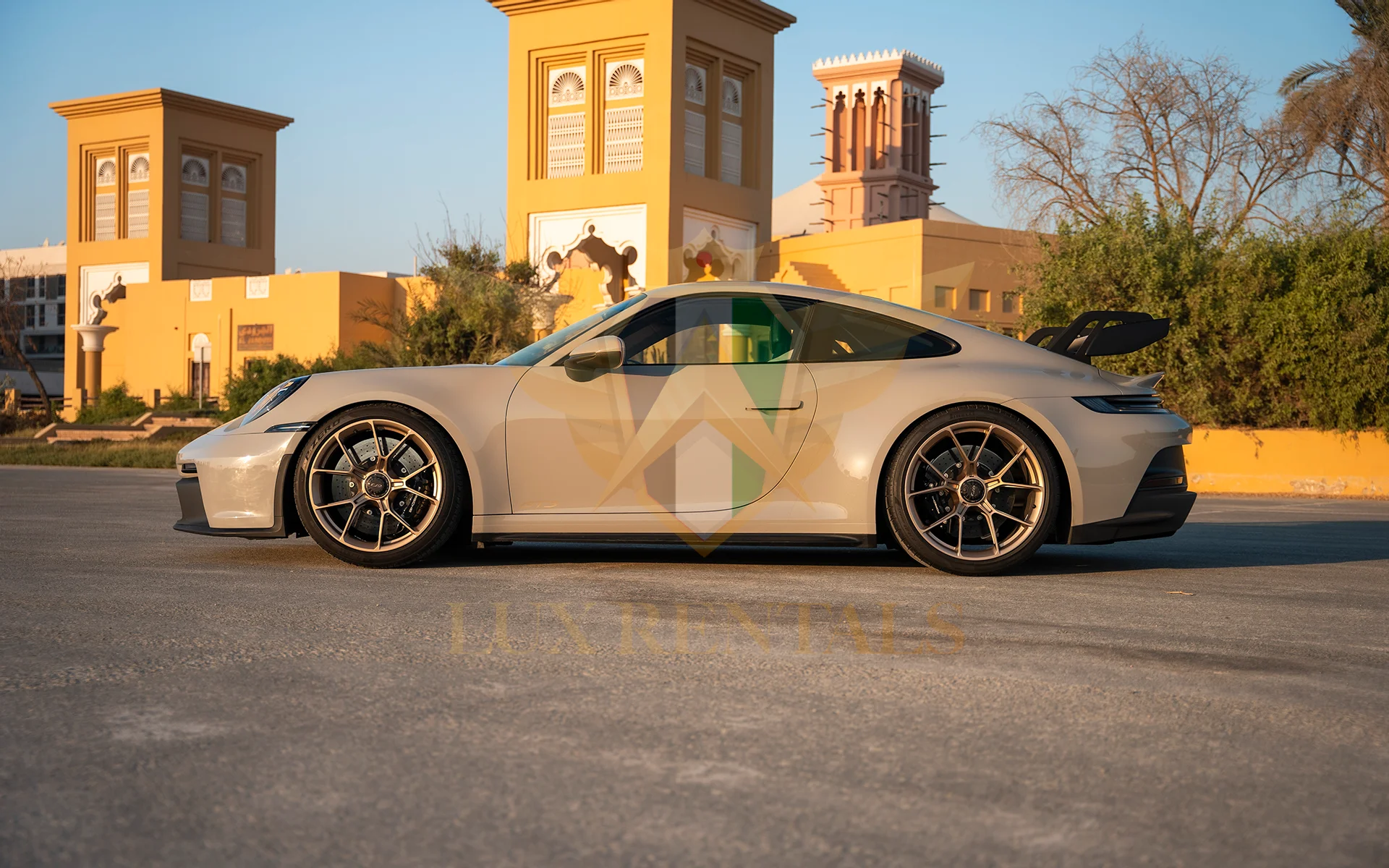 Porsche 911 GT3 - LUX RENTALS DUBAI