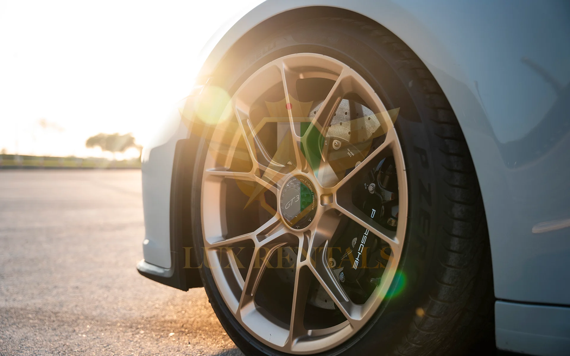 Porsche 911 GT3 - LUX RENTALS DUBAI