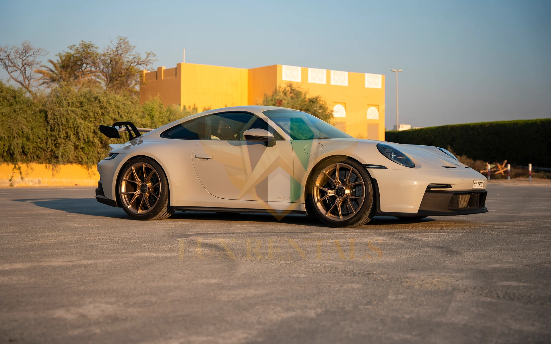 Porsche 911 GT3 - LUX RENTALS DUBAI