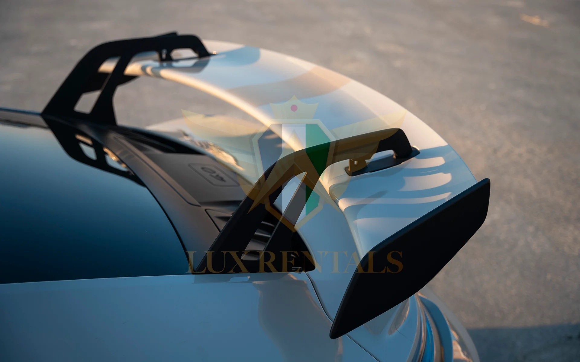 Porsche 911 GT3 - LUX RENTALS DUBAI