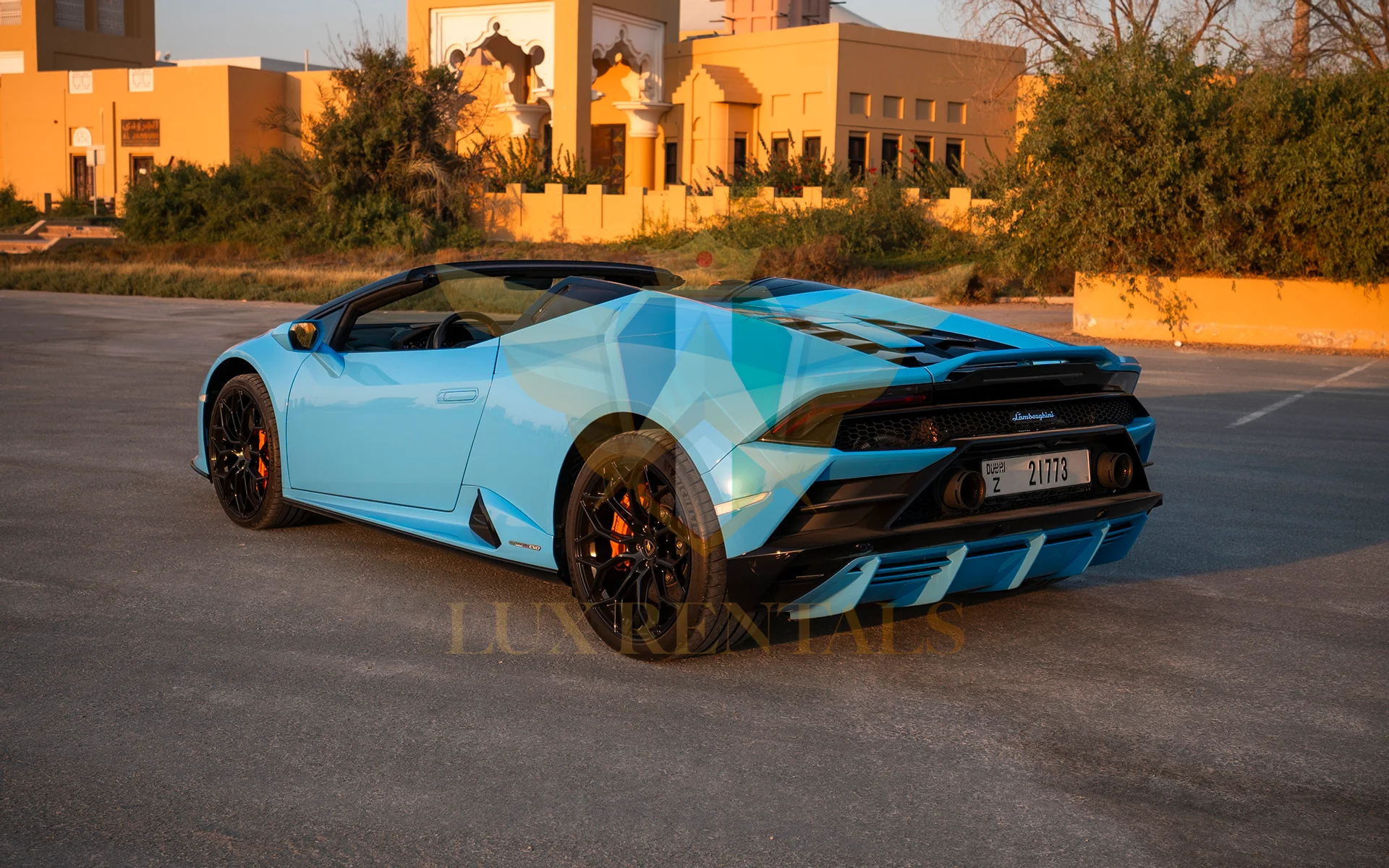 Huracán Evo Spyder - LUX RENTALS DUBAI
