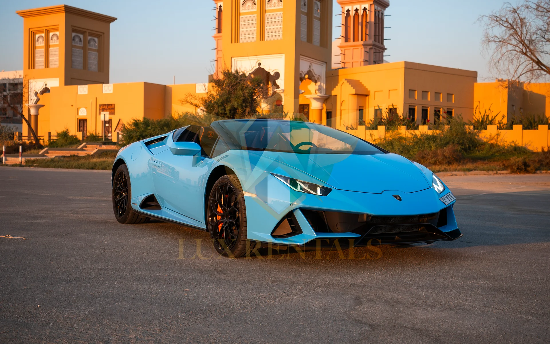 Huracán Evo Spyder - LUX RENTALS DUBAI
