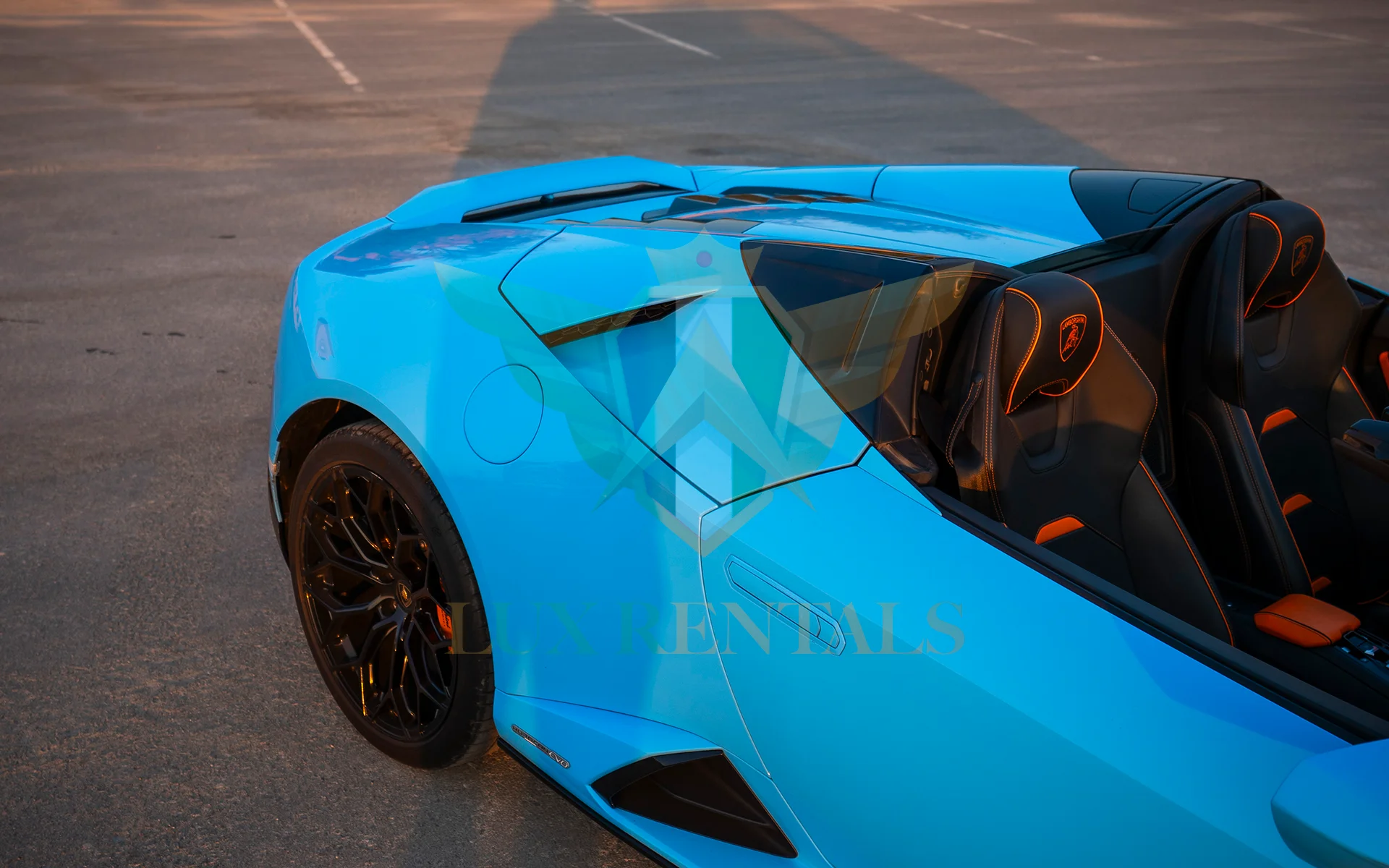Huracán Evo Spyder - LUX RENTALS DUBAI