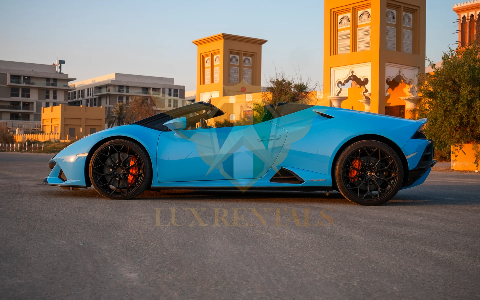Huracán Evo Spyder - LUX RENTALS DUBAI